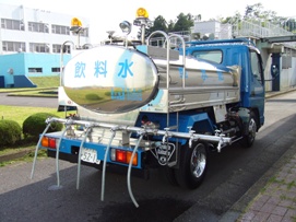 給水タンク車(2t) 給水タンク車